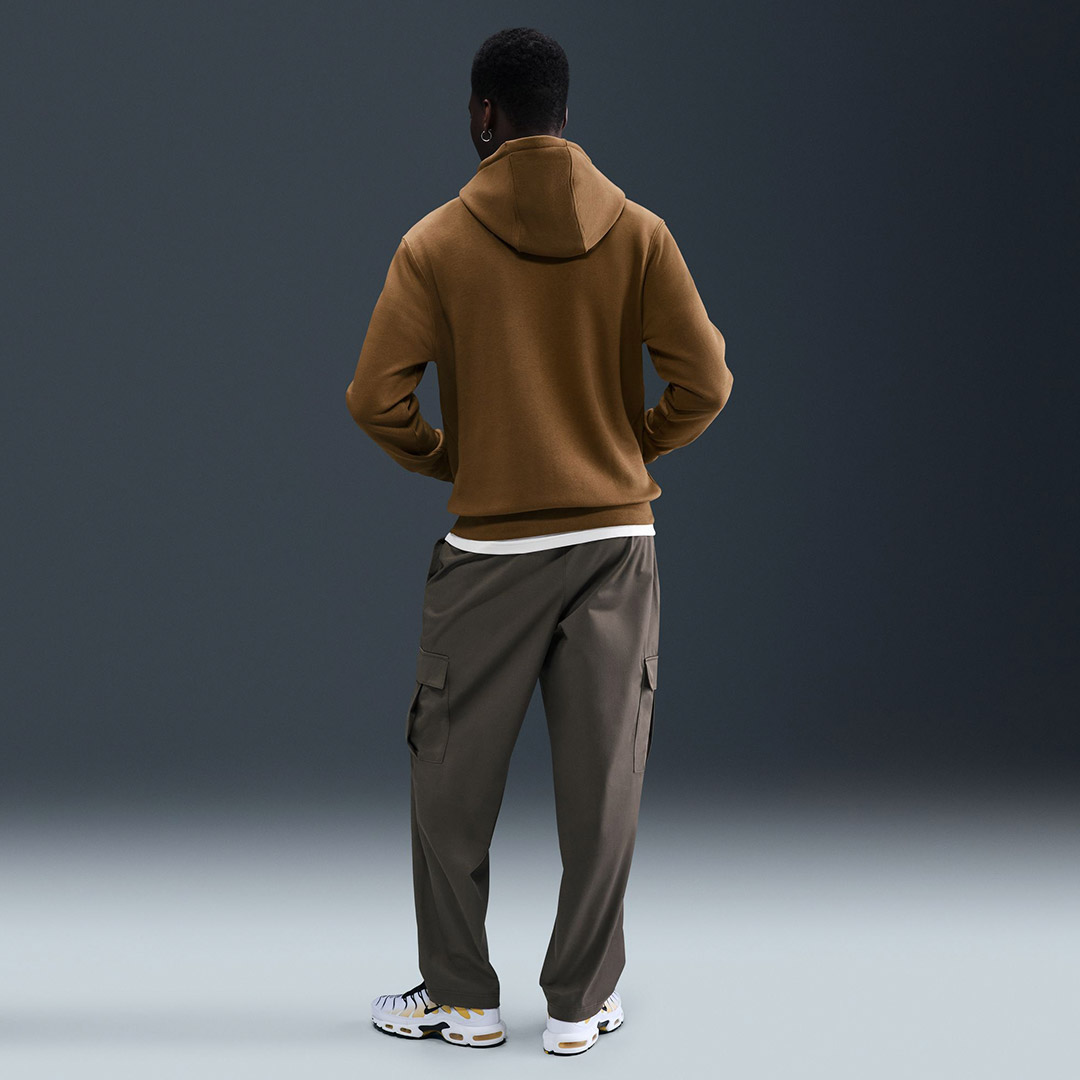 NIKE M NK CLUB HOODIE FN3859-235 Brown