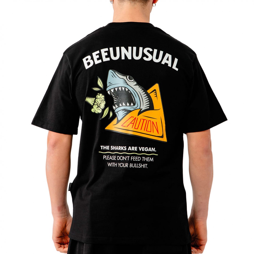 BEE UNUSUAL THE SHARKS ARE VEGAN RELAXED T-SHIRT AT-251323-BLACK Μαύρο