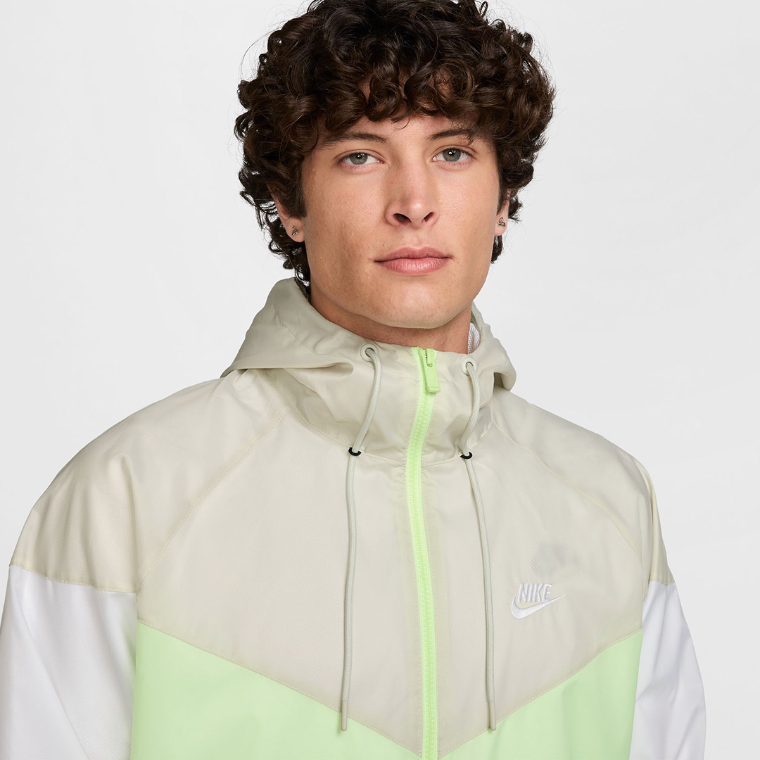 NIKE SPORTSWEAR HERITAGE ESSENTIALS WINDRUNNER DA0001-701 Lime