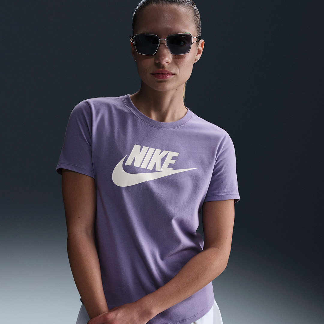 NIKE W NSW TEE ESSNTL ICN FTRA DX7906-527 Purple