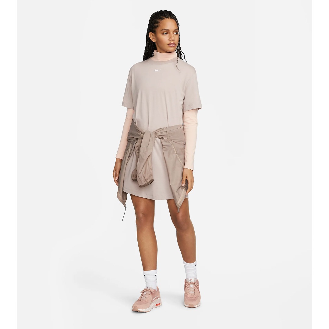 NIKE W NSW ESSNTL SS DRESS TSHRT DV7882-272 Beige