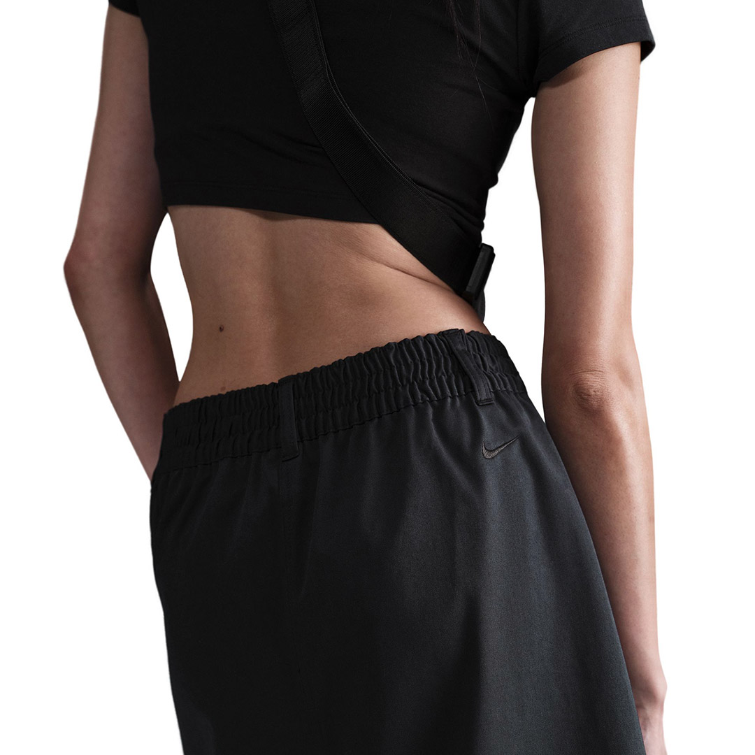 NIKE SPORTSWEAR HQ8022-010 Black
