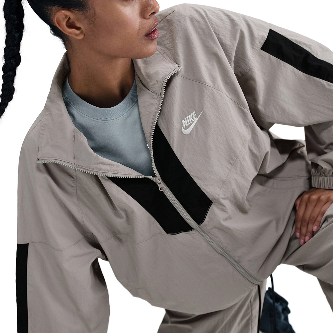 NIKE SPORTSWEAR WINDRUNNER IH8510-009 Grey