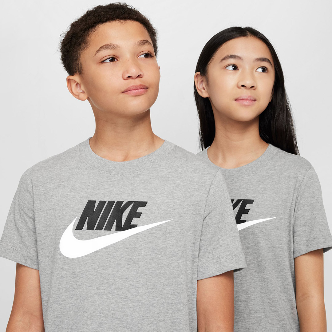 NIKE K NSW TEE FUTURA HBR FZ5178-063 Grey
