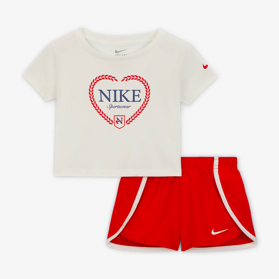NIKE NKG GAME SWOOSH MATCH SOLID SE 16M835-U10 Colorful