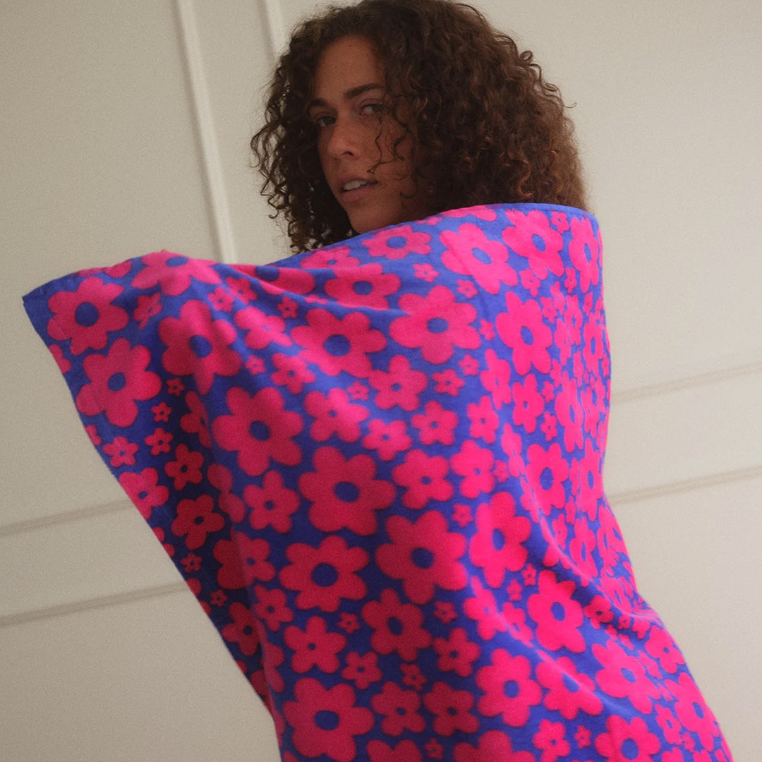 SLOWTIDE PRINTED BEACH TOWELS GINNY (VIBRANT) STRP012-VIBRANT Fuchsia