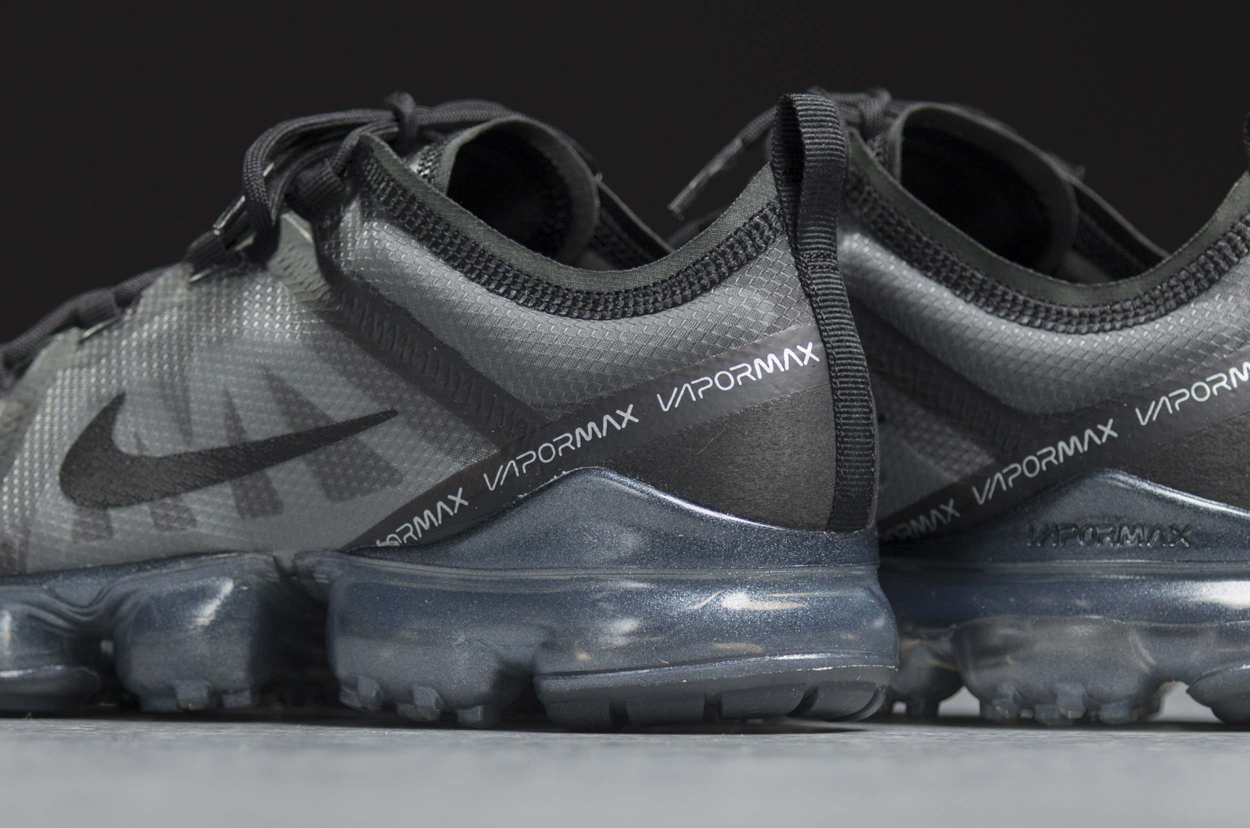 nike air vapormax 2019 triple black