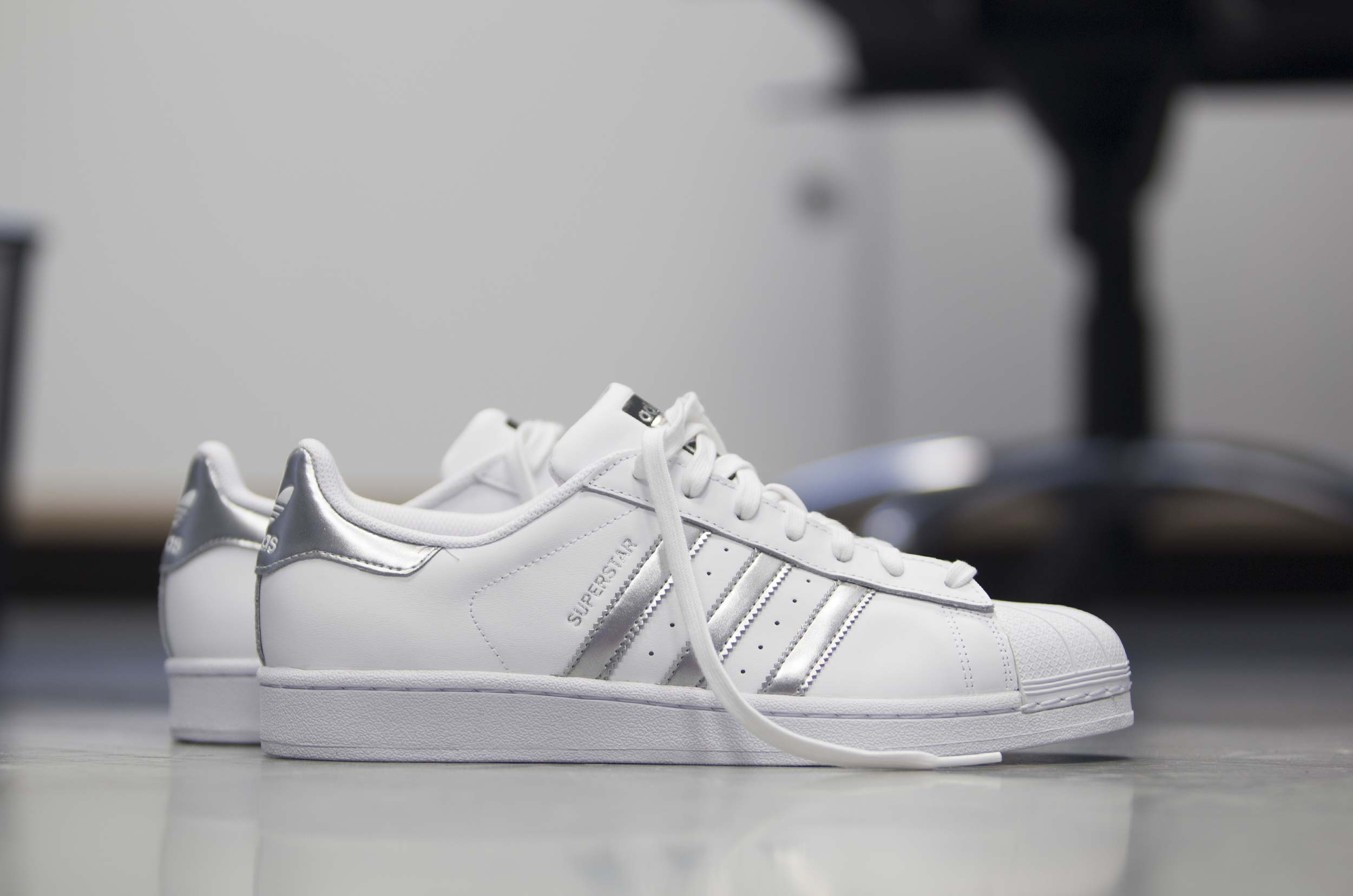 adidas gazelle silver green womens Adidas Superstar White Metallic Silver Sneaker Shoes main image 0