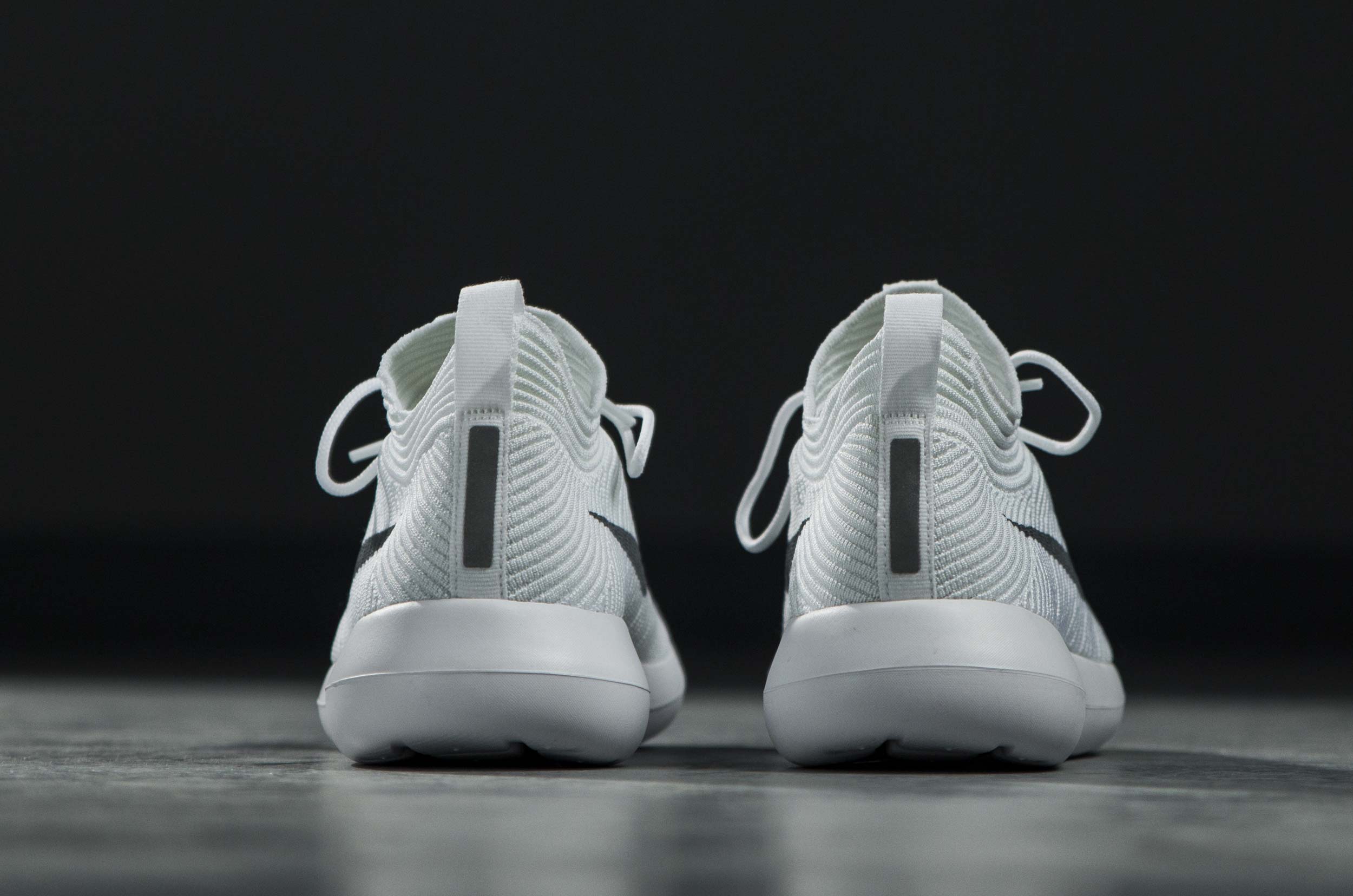 nike roshe flyknit v2 white