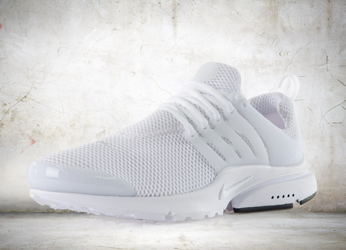 all white prestos mens