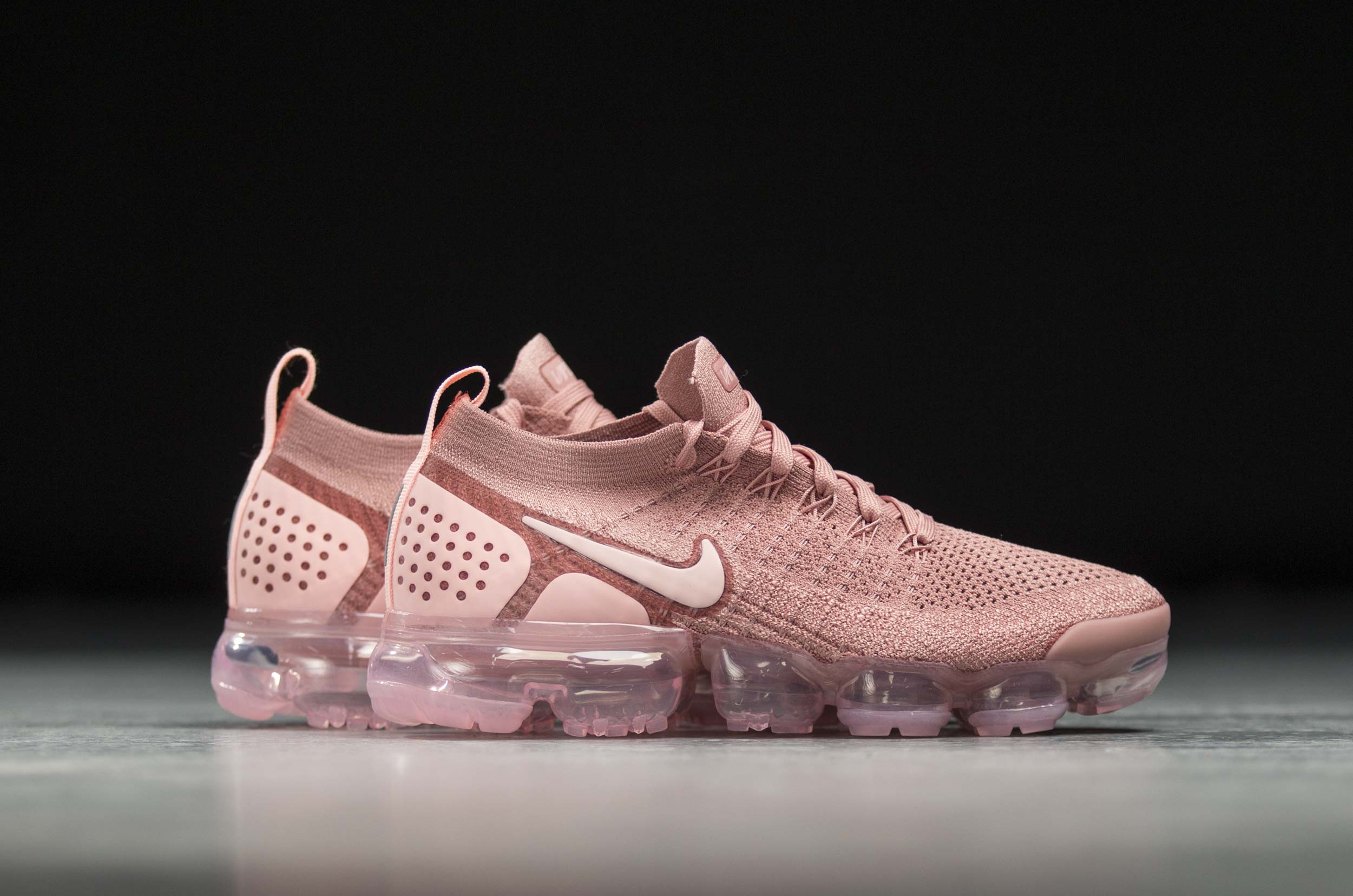 nike vapormax peach