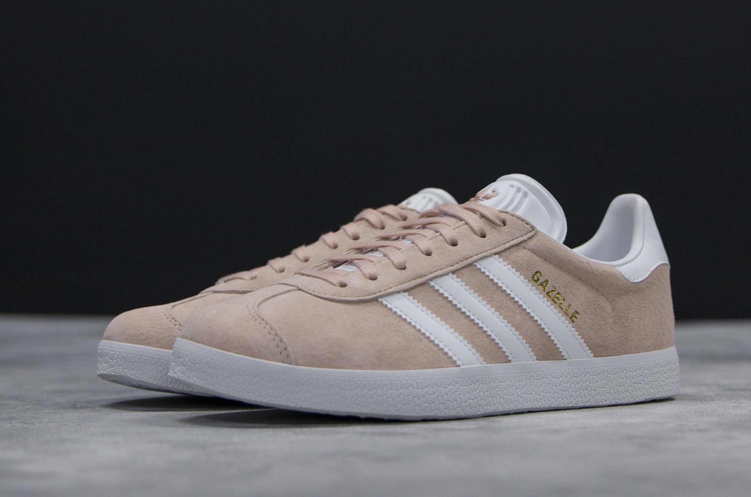 adidas gazelle silver green womens Men's adidas Originals Gazelle Black BB5476