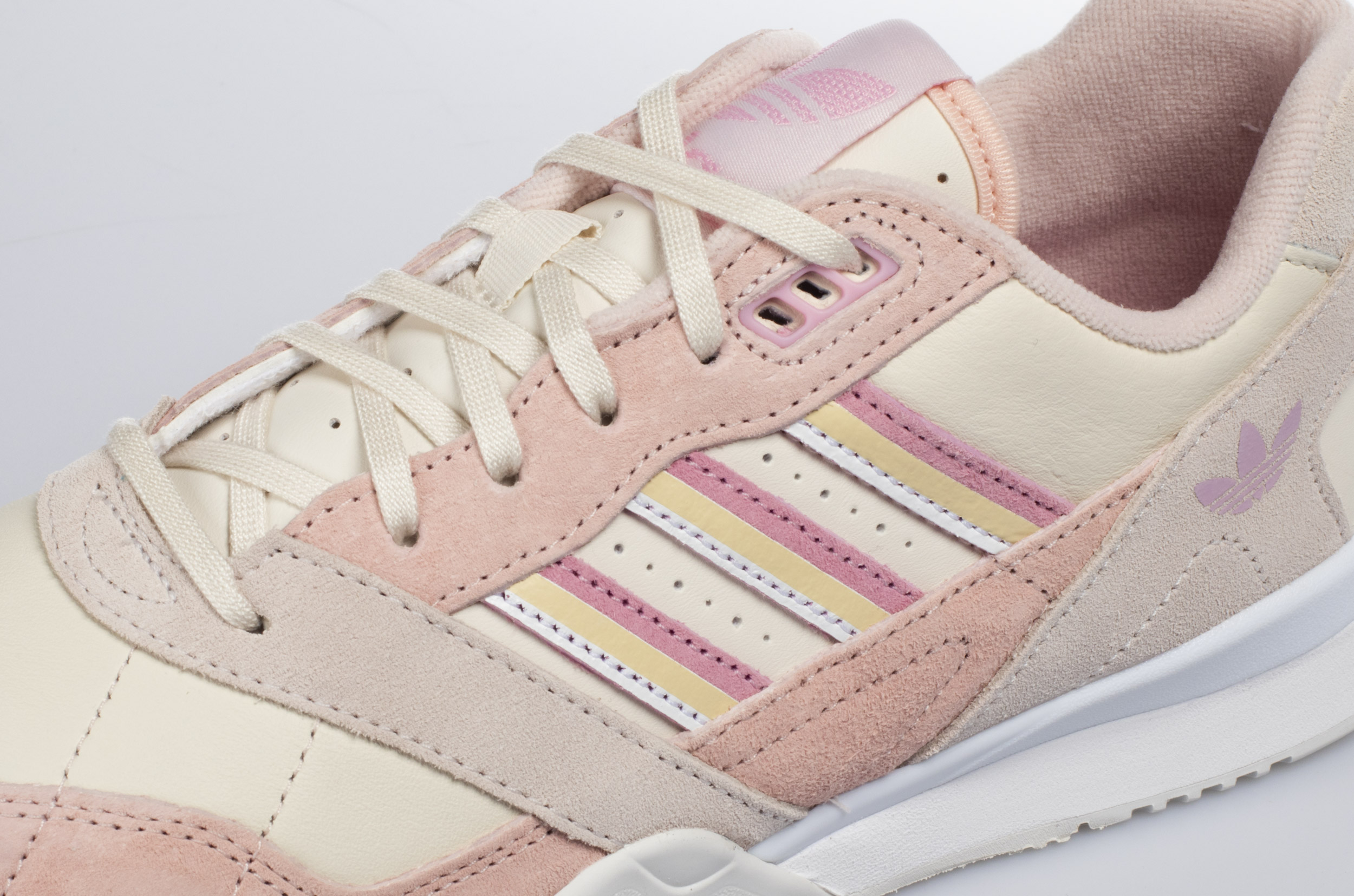 adidas gazelle silver green womens adidas Originals A.R. Trainer Retro Sportswear