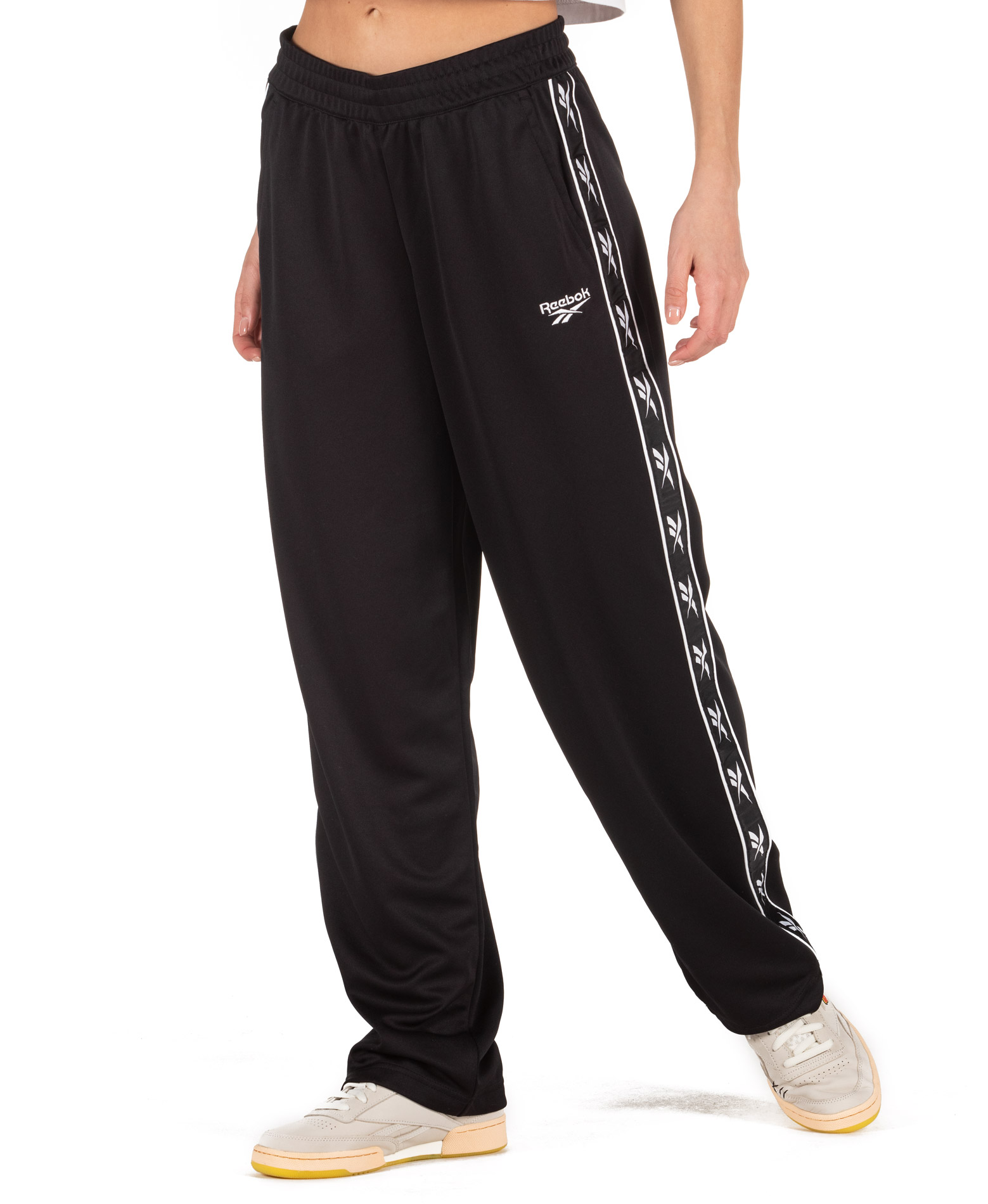 Outlet Reebok Reebok Classic Vector Jogger Pants Reebok Classics CLASSICS VECTOR TAPE PANTS FJ3310 Black