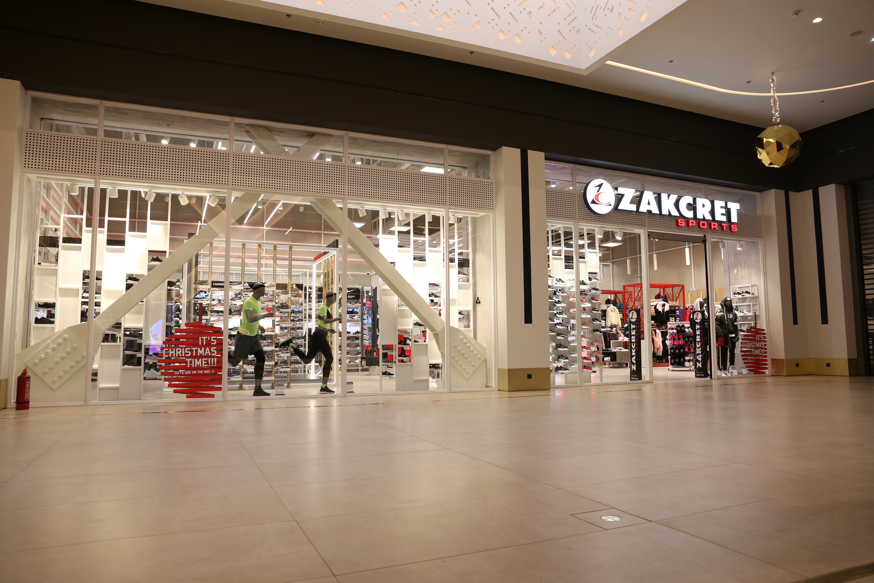 ZAKCRET Golden Hall